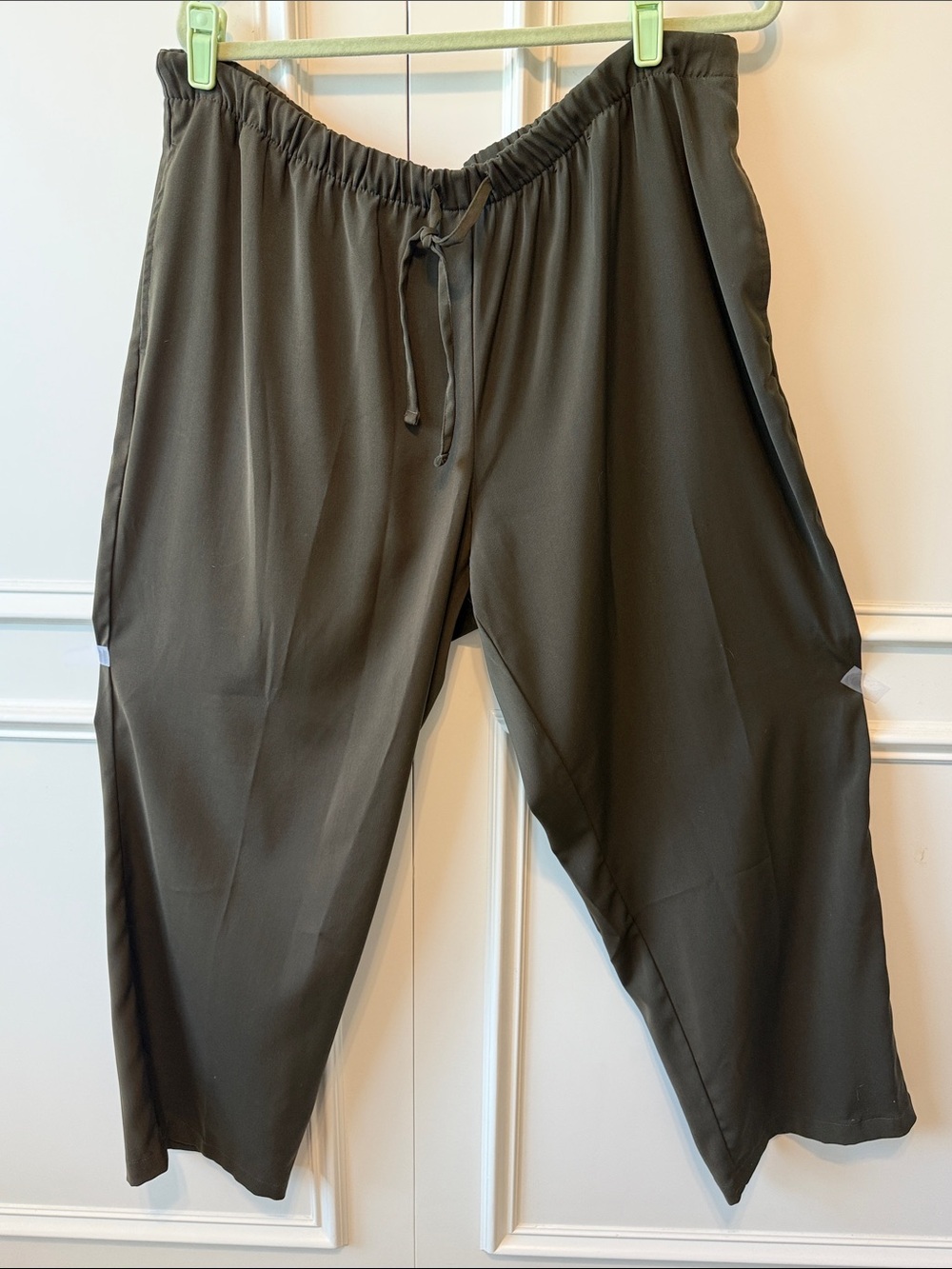Avenue Olive Drawstring Relaxed Trousers